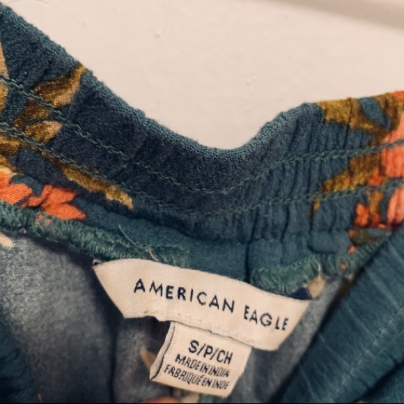 American Eagle Soft Stretchy Floral Shorts - Picture 3 of 3